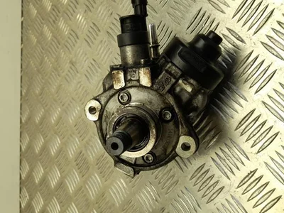 Hyundai 33100-2F600 / 331002F600 TUCSON (TL) 2017 Pompe d'alimentation - Image 1