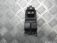 Toyota 055-1Z65 / 0551Z65 YARIS (_P13_) 2016 Bouton de lève-vitre