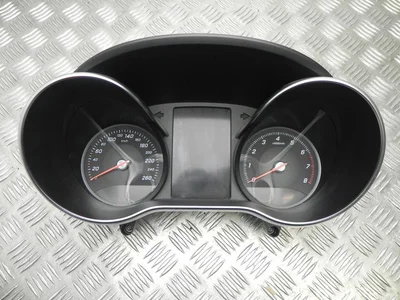 Mercedes-Benz A 205 900 82 29 / A2059008229 C-CLASS T-Model (S205) 2017 Tableau de bord km/h - Image 1