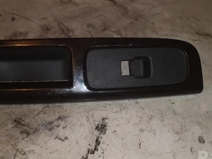 Volvo 30658448 V50 (MW) 2006 Bouton de lève-vitre