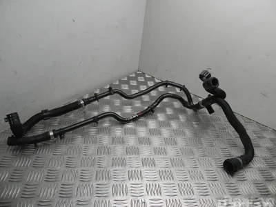 Jaguar J9D3-8D118-AC / J9D38D118AC I-PACE 2019 Tuyau de radiateur - Image 1