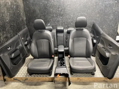 Hyundai Kona II 2024 Set of seats Door panel Armrest  - Image 1