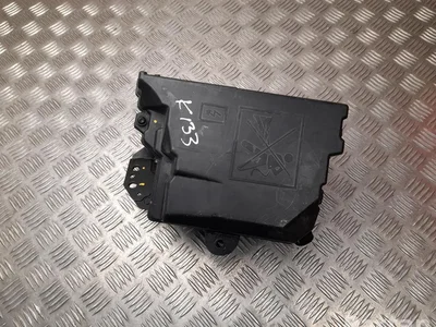 Dacia 284C02176R Sandero III (DJF/BJI cross) 2022 Boîte à fusibles - Image 1