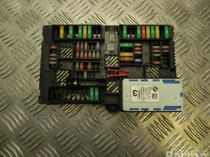 BMW 8713127 5 (G30) 2019 Boîte à fusibles