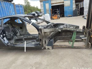 Maserati GRAN TURISMO 2008 Quart de corps Right Front