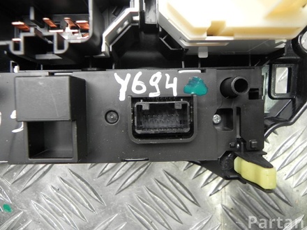 TOYOTA 83950-52200 / 8395052200 VERSO S (_P12_) 2011 Control Unit, heating / ventilation