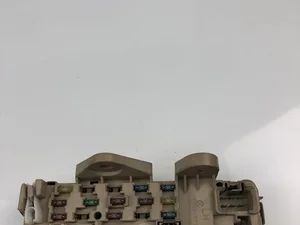 Mazda 8D25-0108 / 8D250108 626 IV (GE) 1996 Boîte à fusibles