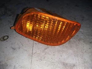 Ford XS4X 13369 A / XS4X13369A FOCUS C-MAX 2003 Clignotant