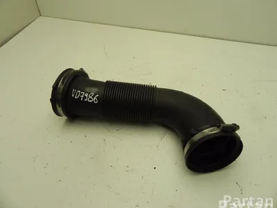 Opel 13254633 ASTRA J 2010 Prise d'air / Conduit d'air d'admission - Image 1