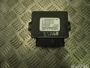 Mercedes-Benz A 246 900 30 14 / A2469003014 CLA Coupe (C117) 2015 Unité de commande pour frein de stationnement électromécanique
