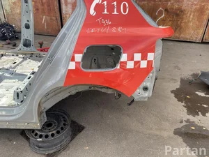 Volvo EX30 (416) 2024 ćwiartka samochodowa z tyłu z lewej