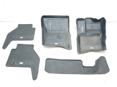 Land Rover L8BM-130A88-GA, L8BM-130A88-HA, L8BM-130A88-FA, L8BM-130A88-DA, M8BM-130B18-BA / L8BM130A88GA, L8BM130A88HA, L8BM130A88FA, L8BM130A88DA, M8BM130B18BA Defender Station Wagon (L663) 2022 Satz Fußmatten - Bild 1