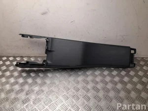 Mercedes-Benz A 447 690 35 03, A 447 690 91 02 / A4476903503, A4476909102 VITO Nadwozie pełne (W447) 2025 Poszycie słupka B na dole lewa strona