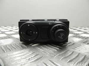 Chevrolet UE7D11 CAPTIVA (C100, C140) 2008 Bouton de miroir électrique