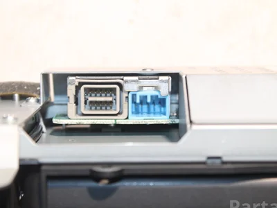 Volvo 31282052-1 / 312820521 C70 II Convertible 2008 Ecran - Image 1