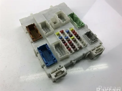 Volvo 31453132 V40 Hatchback 2012 Unités de contrôle - Image 1