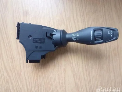 Ford 8A6T-17A553-AC / 8A6T17A553AC FIESTA VI Van 2014 Levier de colonne de direction - Image 1