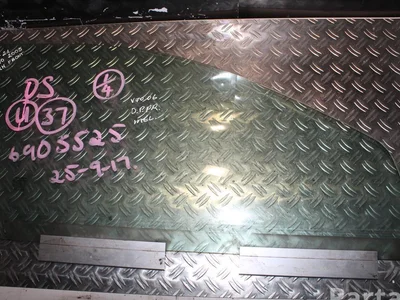 Volvo 43R001106 V70 II (SW) 2005 Vitre de porte Right Front - Image 1