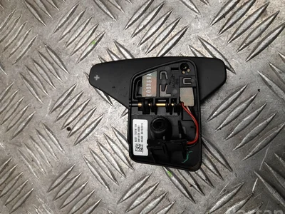 Land Rover BJ32-7L074-BA / BJ327L074BA DISCOVERY V (L462) 2020 Bouton multifonction pour volant - Image 1