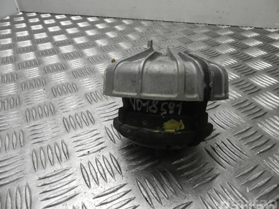 Mercedes-Benz A 639 241 0713 / A6392410713 VITO Bus (W639) 2013 Support moteur - Image 1