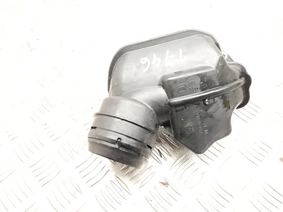 Volkswagen 05E129656F TOURAN (5T1) 2019 Prise d'air / Conduit d'air d'admission - Image 1