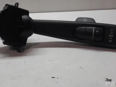 Volvo 17D770 S40 II (MS) 2005 Levier /interrupteur de lumière courte longue - Image 1