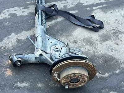 Nissan 555015SH0C LEAF (ZE1) 2024 poutre d'essieu arrière - Image 1