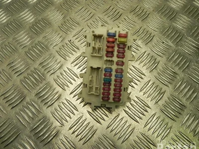 Nissan EA00A8G11 NP300 NAVARA Platform/Chassis (D40) 2010 Boîte à fusibles - Image 1