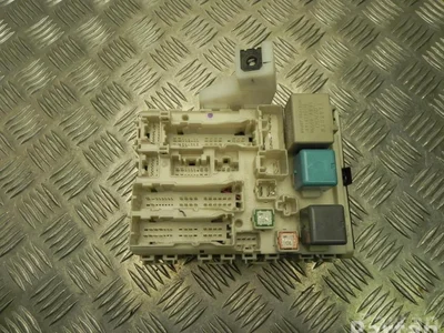 Toyota 82730-47290 / 8273047290 PRIUS Hatchback (_W2_) 2007 Boîte à fusibles - Image 1