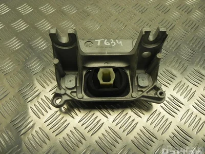 Renault 112224152R Twingo Z.E 2022 Support moteur - Image 1