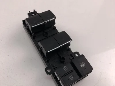 Toyota 84040-02160 / 8404002160 C-HR (_X1_) 2018 Botón de elevación de ventanas - Imagen 1