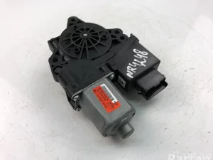 Kia 83460-A2010 / 83460A2010 CEE'D (JD) 2013 Moteur de lève-vitre