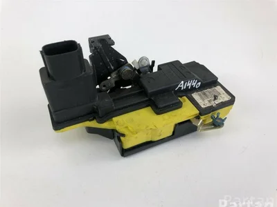 Volvo 8650552 V70 II (SW) 2002 Serrure de porte - Image 1