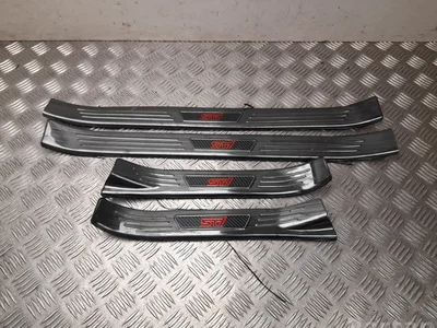 Subaru 760 Crosstrek/XV II 2021 Bordure de seuil de porte complect - Image 1