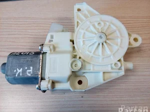 Mercedes-Benz A 246 906 51 00 / A2469065100 A-CLASS (W176) 2013 Moteur de lève-vitre Left Front