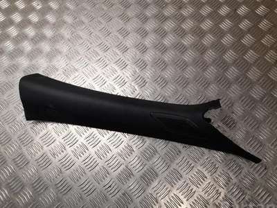 Mercedes-Benz A 118 690 03 00 / A1186900300 CLA X118 (shooting brake) 2020 Tapisserie voiture right side - Image 1