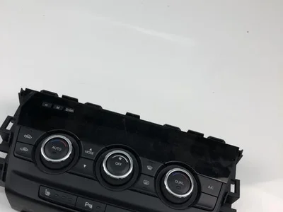 Mazda GHS461190C 6 Estate (GJ, GL) 2016 Contrôle automatique de la climatisation - Image 1