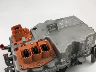 Volvo 32144041 XC60 II (246) 2019 Onduleur avec convertisseur - Image 1