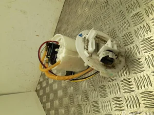 Mercedes-Benz A 247 470 53 00 / A2474705300 CLA X118 (shooting brake) 2021 Unité d'alimentation en carburant