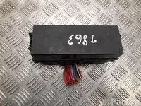 Tesla MODEL S 2014 Skrzynka bezpieczników