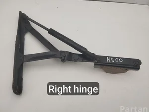 Maserati 69054500 GRAN TURISMO 2008 Charnières du couvercle du coffre