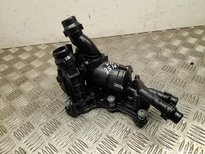 Audi 05L 121 111 F / 05L121111F A6 (C8/4K) (2018 - ) 2019 Termostato korpusas - Nuotrauka 1