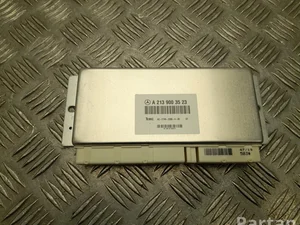 Mercedes-Benz A 213 900 35 23 / A2139003523 E-CLASS (W213) 2020 Unité de contrôle de suspension pneumatique