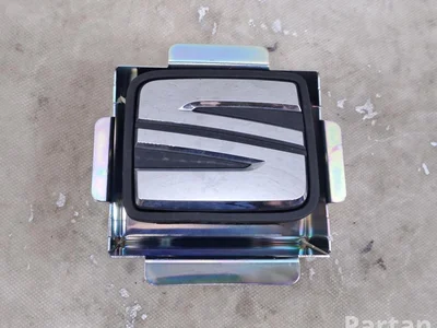 Seat 6J4827565E, 6J0827565A IBIZA V (KJ1) 2020 Poignée de coffre - Image 1