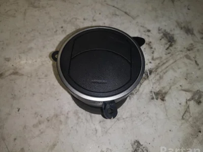 Mazda GS1D64730 6 Saloon (GH) 2010 Prise d'air / Conduit d'air d'admission - Image 1