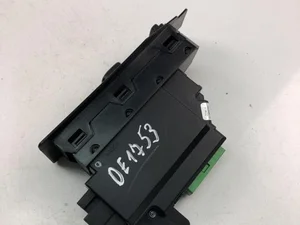 Volvo 30737519 S60 I 2008 Выключатель электростекло подъемника