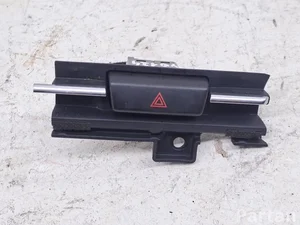 Mazda DA6A664H0 CX-3 (DK) 2018 Warnblinkerschalter