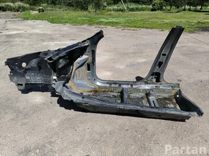 Volvo XC60 II (246) 2020 Kėbulo ketvirtis dešinė priekis