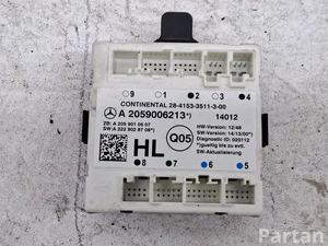 Mercedes-Benz A2059006213 KLASA C (W205) 2015 Sterownik drzwi z tyłu z lewej