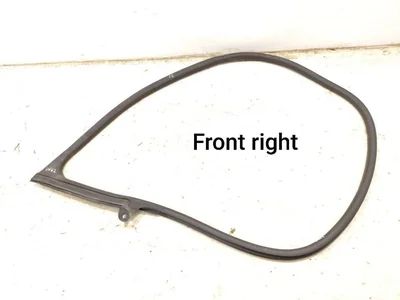 Porsche 9J1831722, 9J1831722A Taycan 2021 Joint d'étanchéité de porte Right Front - Image 1